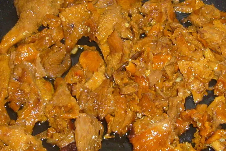 Ризотто с морепродуктами и грибами: шаг 5