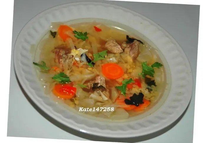 Говяжий суп с чечевицей, капустой и травами.: шаг 4