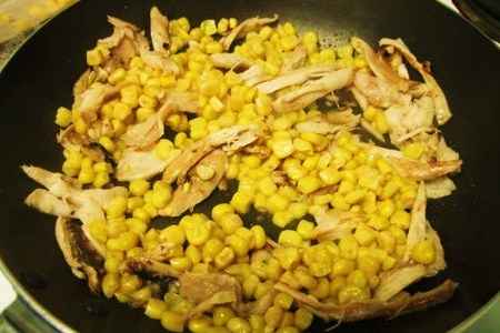 Курица в сливках с кукурузой: шаг 3