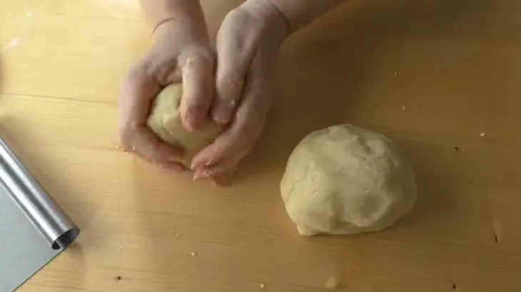 Тающий пирог с вишней: шаг 2