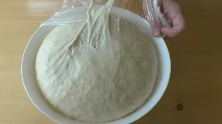 Пирожки с луком и яйцом по-новому: шаг 2