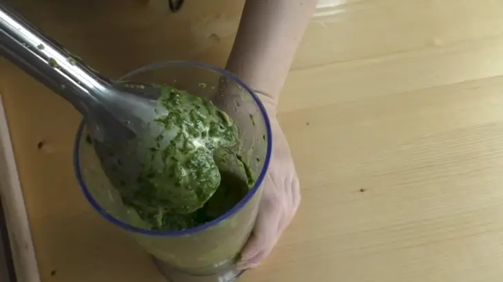 Рецепт куриной грудки с тертым кабачком: шаг 1