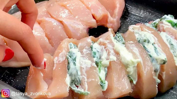 Куриное филе со шпинатом: шаг 3