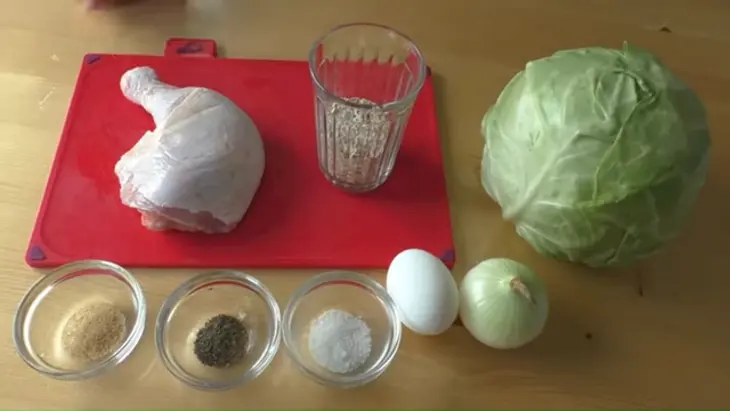 Бюджетные котлеты, почти без мяса: шаг 1