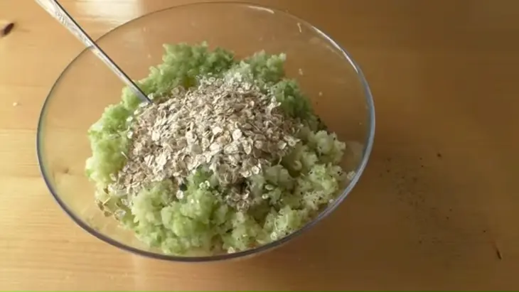 Бюджетные котлеты, почти без мяса: шаг 3