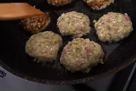 Бюджетные котлеты, почти без мяса: шаг 4
