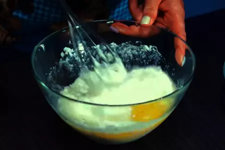 Песочный пирог с клубникой по-домашнему: шаг 6