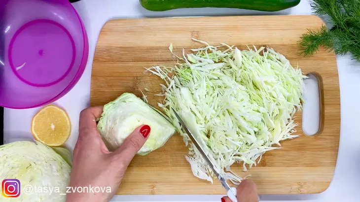 Салат из капусты с икрой: шаг 1