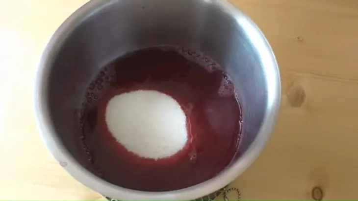 Десерт с клубникой (можно использовать, как крем): шаг 3