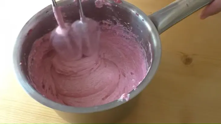 Десерт с клубникой (можно использовать, как крем): шаг 5