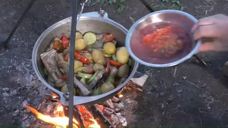 Рагу - шашлык в казане: шаг 5