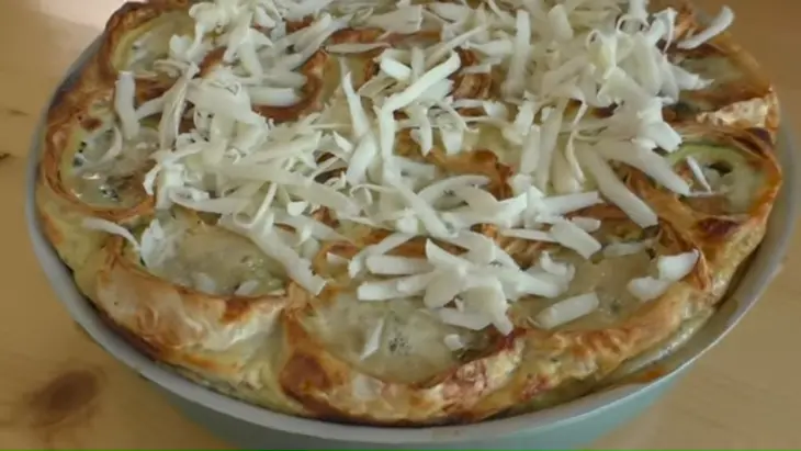 Пирог из лаваша с кабачком и фаршем: шаг 6