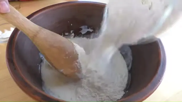 Жареные пирожки с кабачками: шаг 3