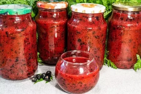 Чёрная смородина перетертая с сахаром без варки: шаг 9