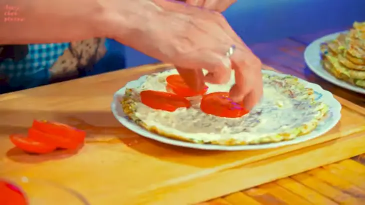 Кабачковый закусочный торт с помидорами: шаг 8