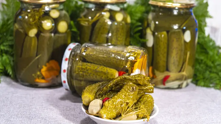 Маринованные хрустящие огурцы с уксусом на зиму: шаг 9