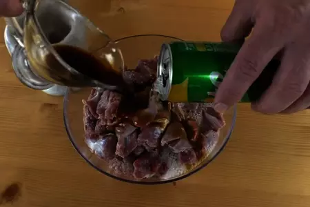 Просто заливаю куриные желудочки спрайтом / обед или ужин: шаг 1