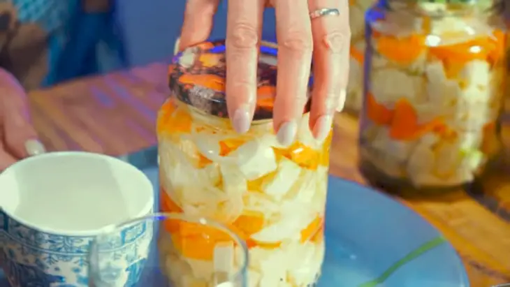 Маринованные кабачки с морковью на предстоящую зиму: шаг 6