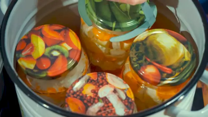Маринованные кабачки с морковью на предстоящую зиму: шаг 7