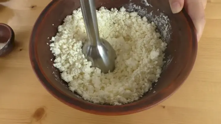 Булочки с творожной начинкой: шаг 3