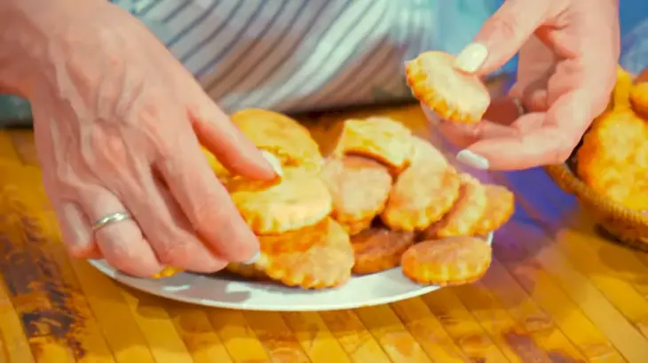 Домашнее творожное печенье с сахаром, для детей: шаг 8