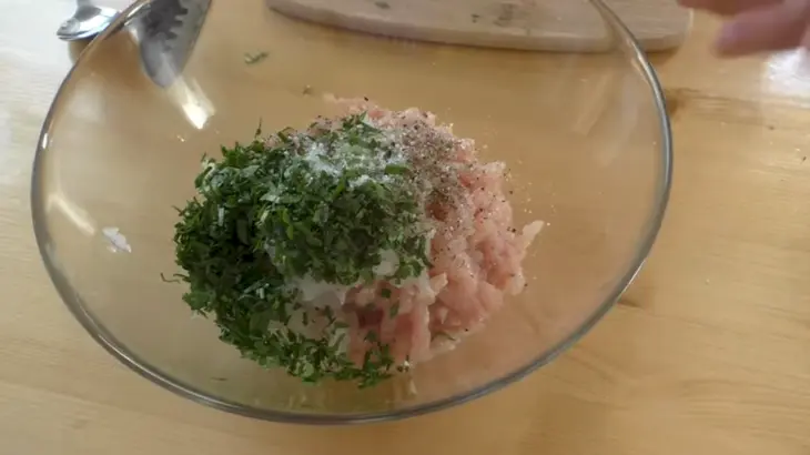 Чудо пирог из лаваша с капустой и фаршем: шаг 3