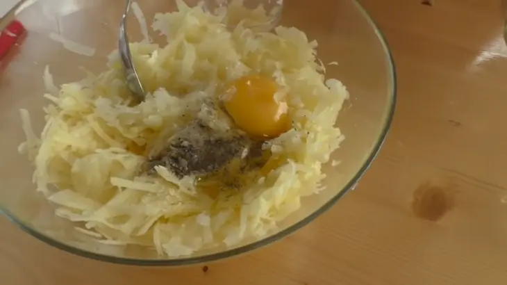 Куриная грудка в картофельной шубке: шаг 2