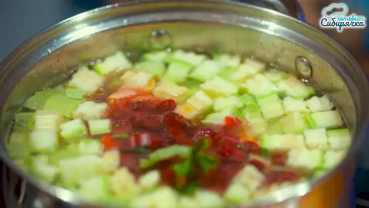 Летний быстрый суп из кабачков с курицей без картошки: шаг 5