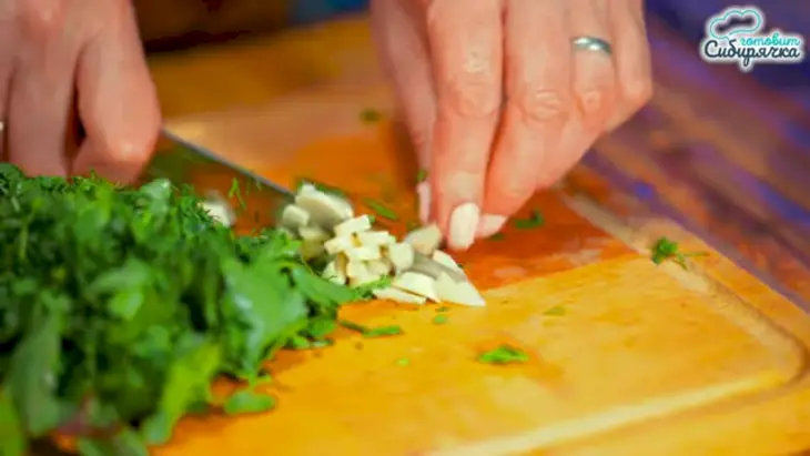 Летний быстрый суп из кабачков с курицей без картошки: шаг 6