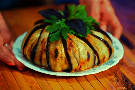 Закуска из баклажанов с помидорами и творожной начинкой: шаг 9