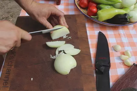 Чахохбили из курицы в казане: шаг 1