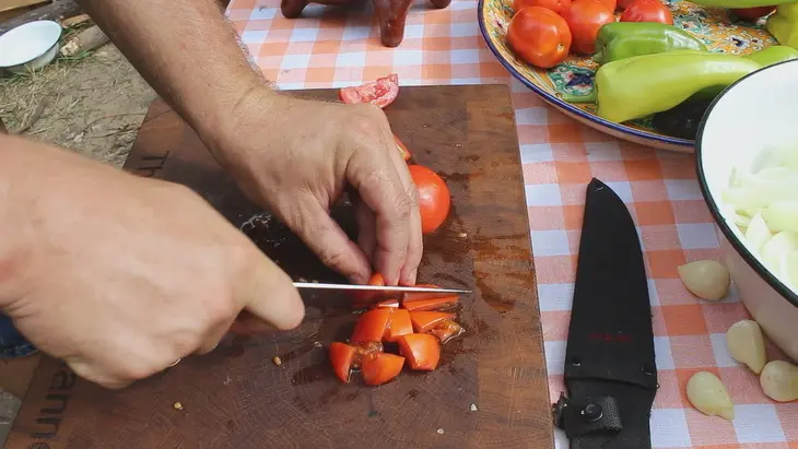 Чахохбили из курицы в казане: шаг 2