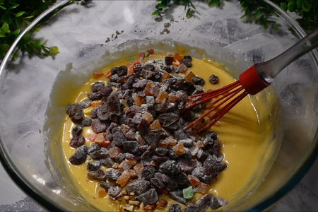 Самый вкусный домашний кекс с изюмом - пошаговый видео рецепт за 3 минуты! : шаг 4
