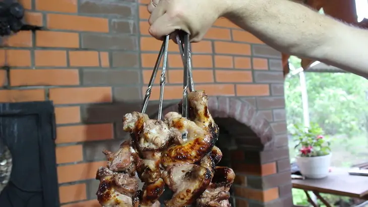 Клубничные куриные крылышки с клубничным соусом к мясу: шаг 3