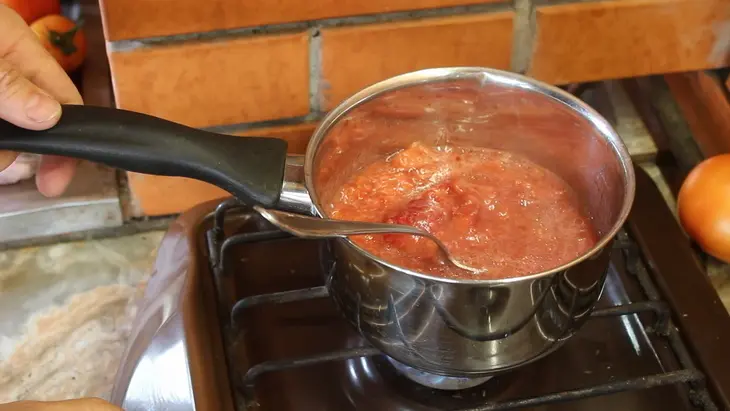 Клубничные куриные крылышки с клубничным соусом к мясу: шаг 5