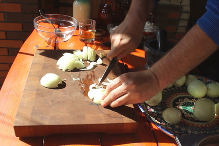 Гюльчехра, рецепт курицы по-узбекски в сметанно-чесночном соусе: шаг 1
