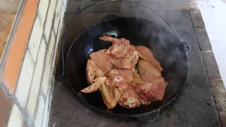 Гюльчехра, рецепт курицы по-узбекски в сметанно-чесночном соусе: шаг 6