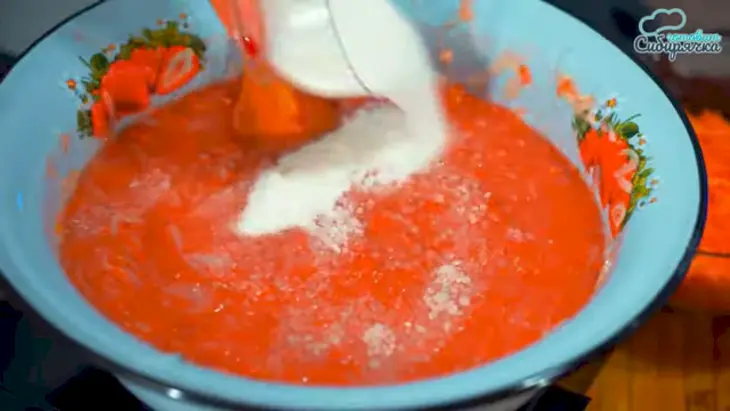 Овощной салат с красной фасолью на зиму: шаг 3