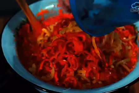 Овощной салат с красной фасолью на зиму: шаг 5