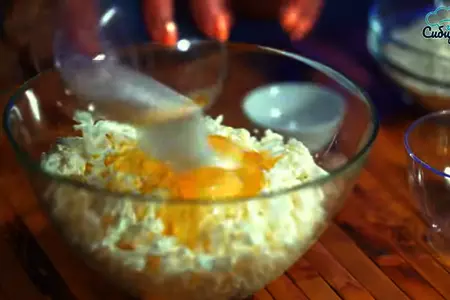 Булочки из творога в духовке без дрожжей: шаг 1