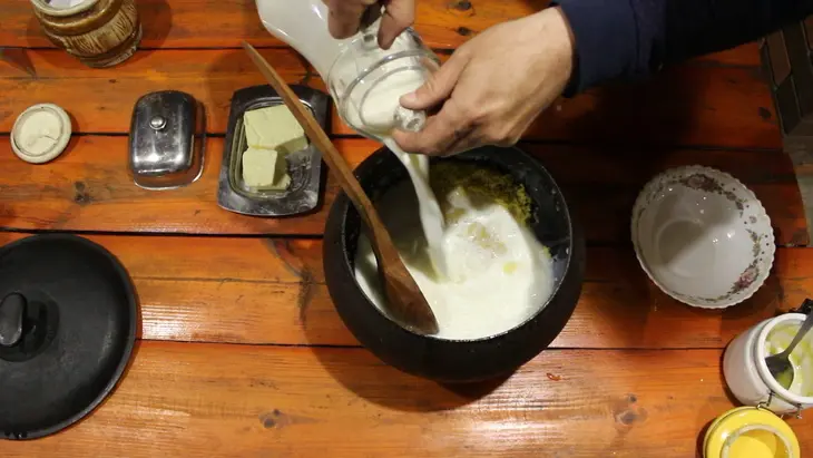 Пшенная каша на молоке с курагой, царская каша в печи: шаг 5