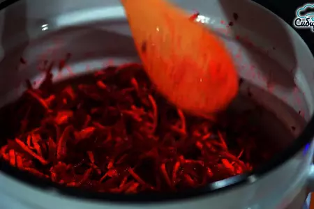 Свекольная борщевая заправка и салат на зиму: шаг 2