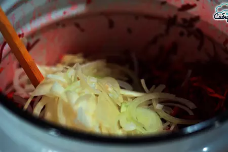 Свекольная борщевая заправка и салат на зиму: шаг 3