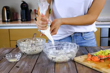 Салат суши — суши филадельфия — ленивые суши: шаг 4