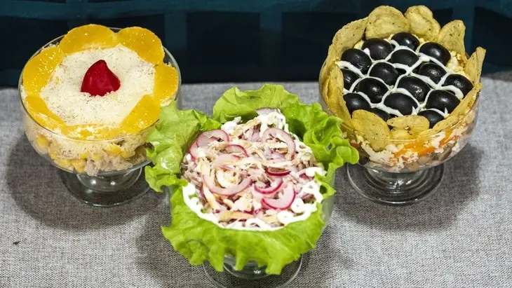 Салаты из запеченной курицы с грибами, сыром и ананасами: шаг 9