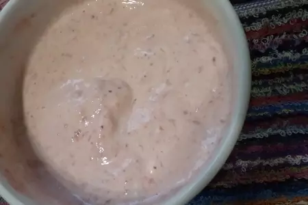 Десерт без выпечки со сметаной и клубничным джемом «махеевъ» «кусочки лета»: шаг 3