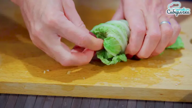 Голубцы из пекинской капусты с мясным фаршем и овощами: шаг 7