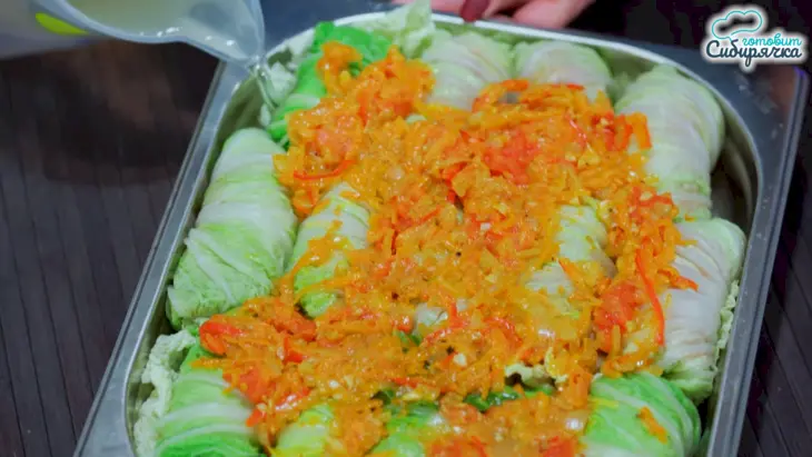 Голубцы из пекинской капусты с мясным фаршем и овощами: шаг 8