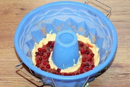 Ореховый пирог с вишневым джемом «махеевъ» «кусочки лета»: шаг 11