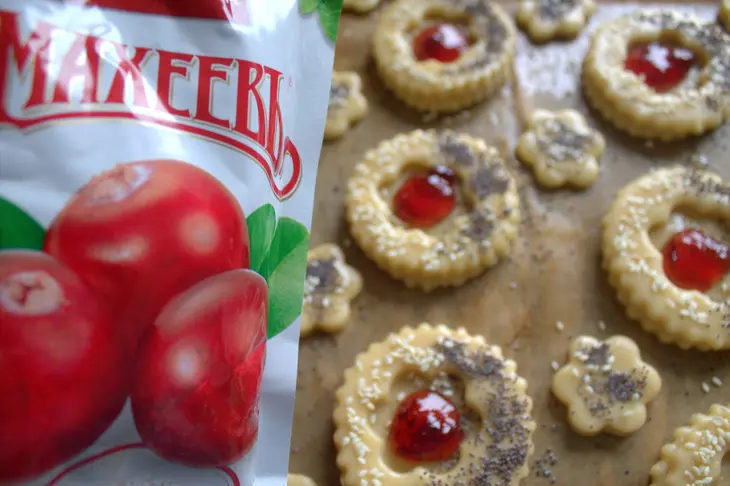 Песочное печенье с клюквенным джемом «махеевъ» «кусочки лета»: шаг 8